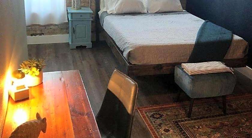 Deep Ellum Hostel - Adults Only