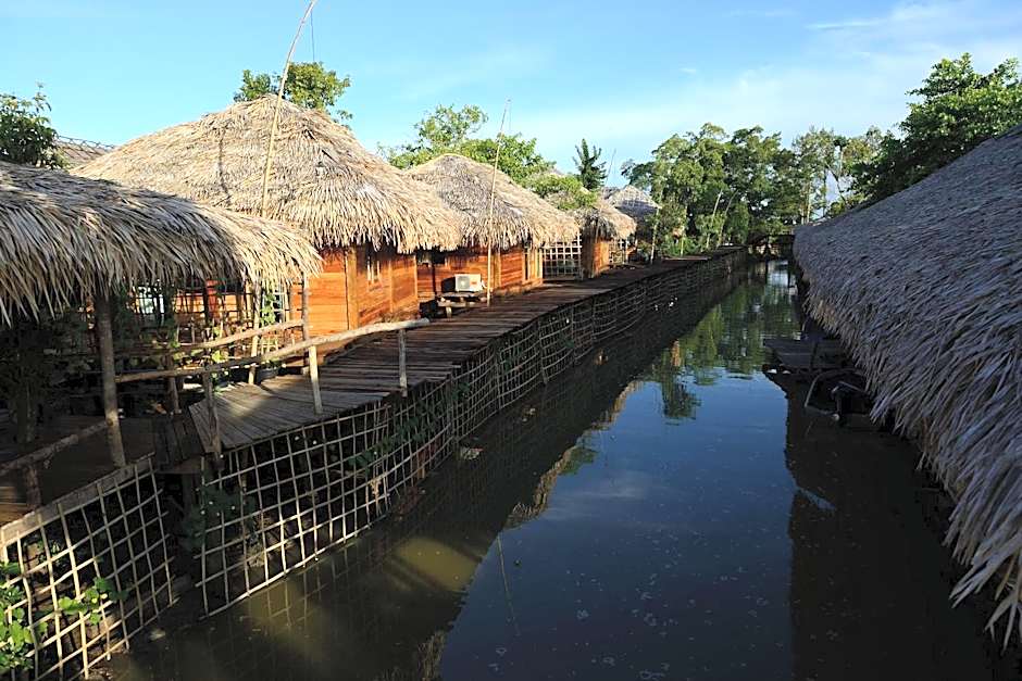 Baan​ Tonlamphu​ Pakpra