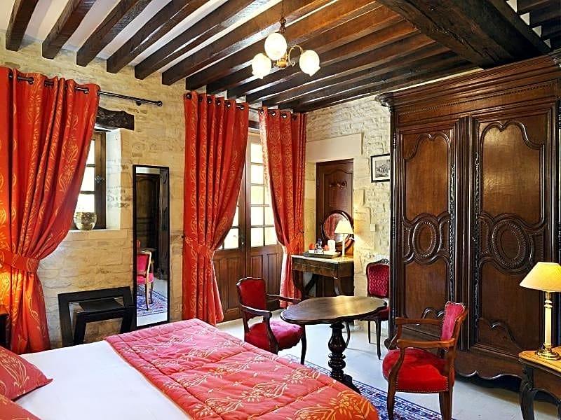 Hôtel Le Manoir De Mathan Crépon à la campagne 5 mn d'Arromanches et 10 mn de Bayeux