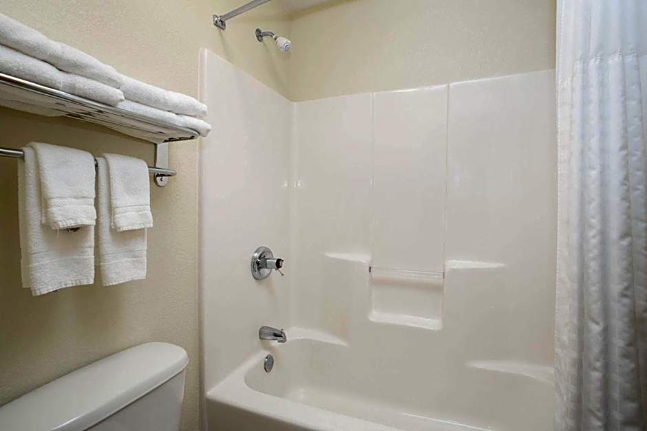 AmericInn by Wyndham Mount Pleasant