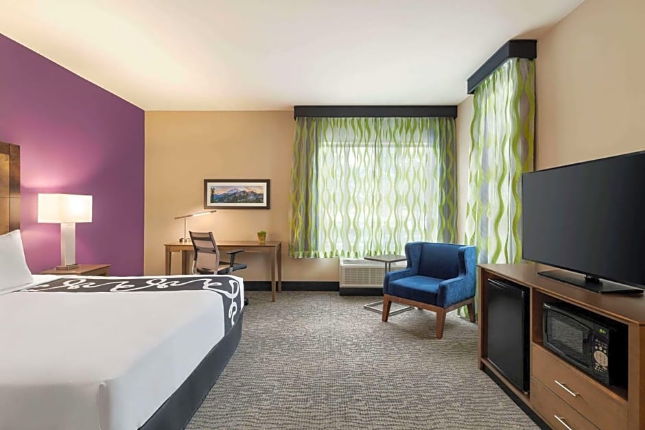 La Quinta Inn & Suites by Wyndham Burlington