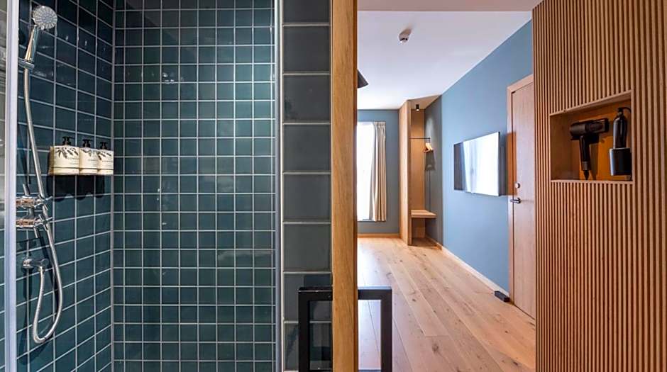 Mollie's Motel & Diner Bristol