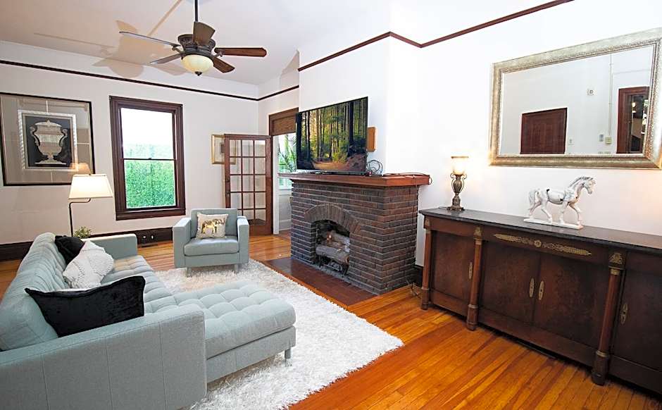 Sweetwater Branch Inn Bed And Breakfast