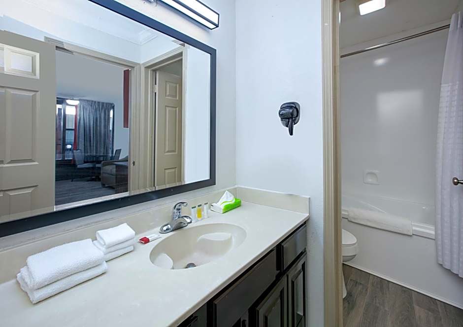 Ramada by Wyndham Diamondhead I-10/Gulfport
