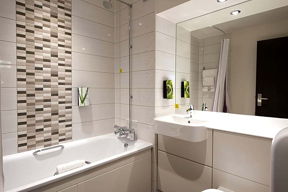Premier Inn Milton Keynes Central - Theatre District
