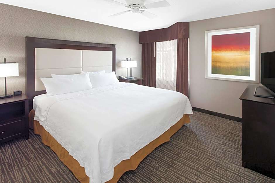Homewood Suites By Hilton Indianapolis-At The Crossing