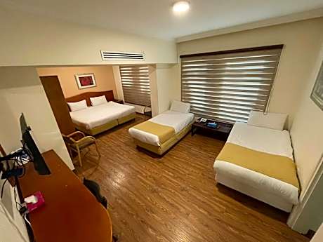 Comfort Quadruple Room