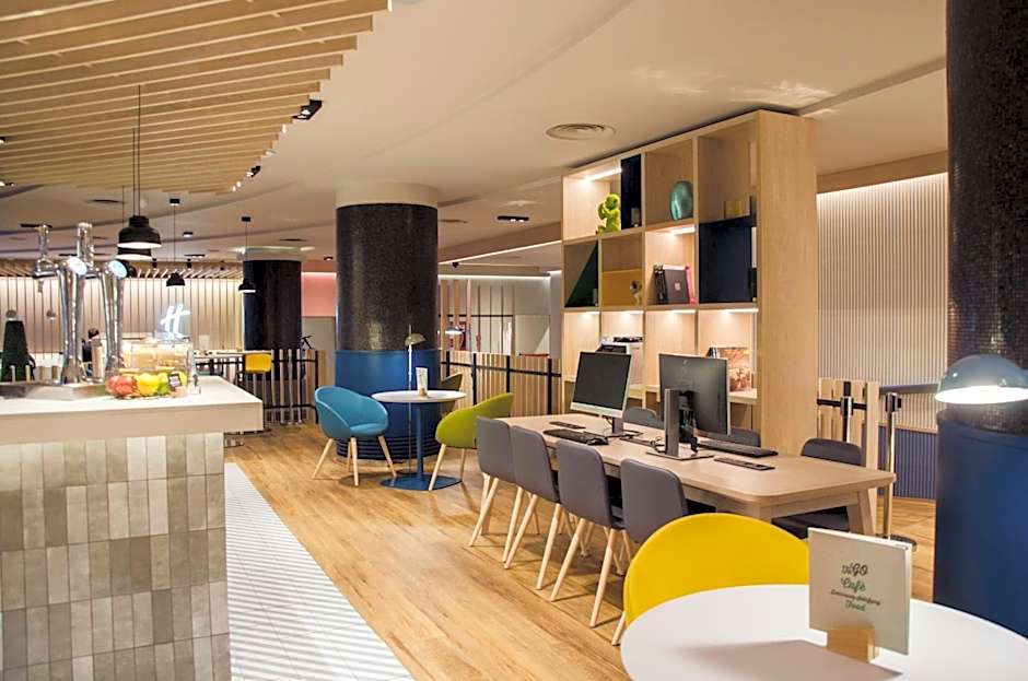 Suites Plaza Hotel & Wellness