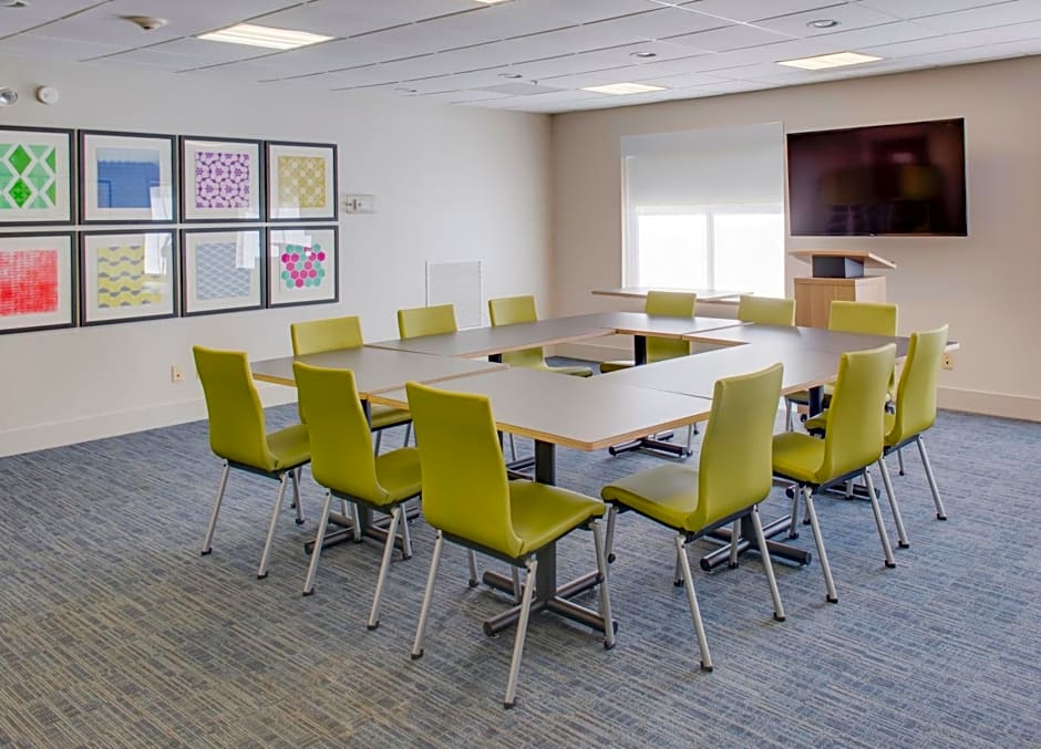 Holiday Inn Express Hotel & Suites Chickasha By IHG
