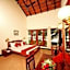 Abad Whispering Palms Kumarakom Hotel