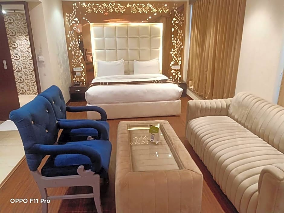 Hotel Signature Grand