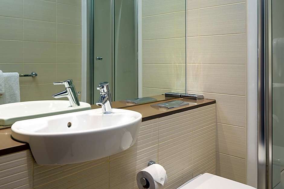 Aparthotel Roomzzz Leeds City West