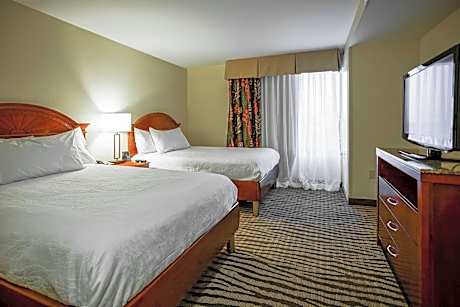 2 Double Beds