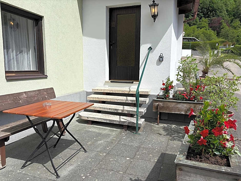 Gasthof Seestern with lake access