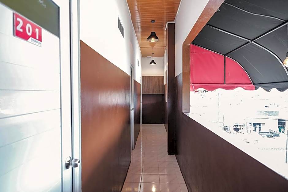 RedDoorz @ Jalan Pangeran Antasari Lampung 2