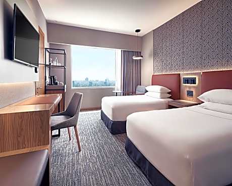 Regency Club Twin Room - High Floor