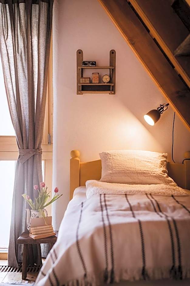 Viscri 32 - White Barn and Blue House