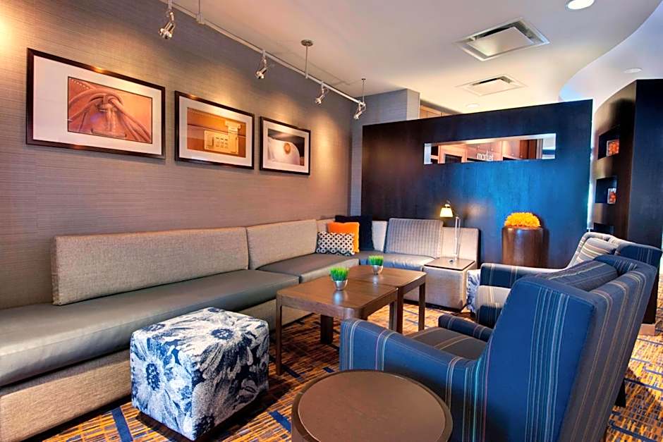 Courtyard by Marriott Madison East