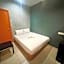 1 Hotel Taman Connaught