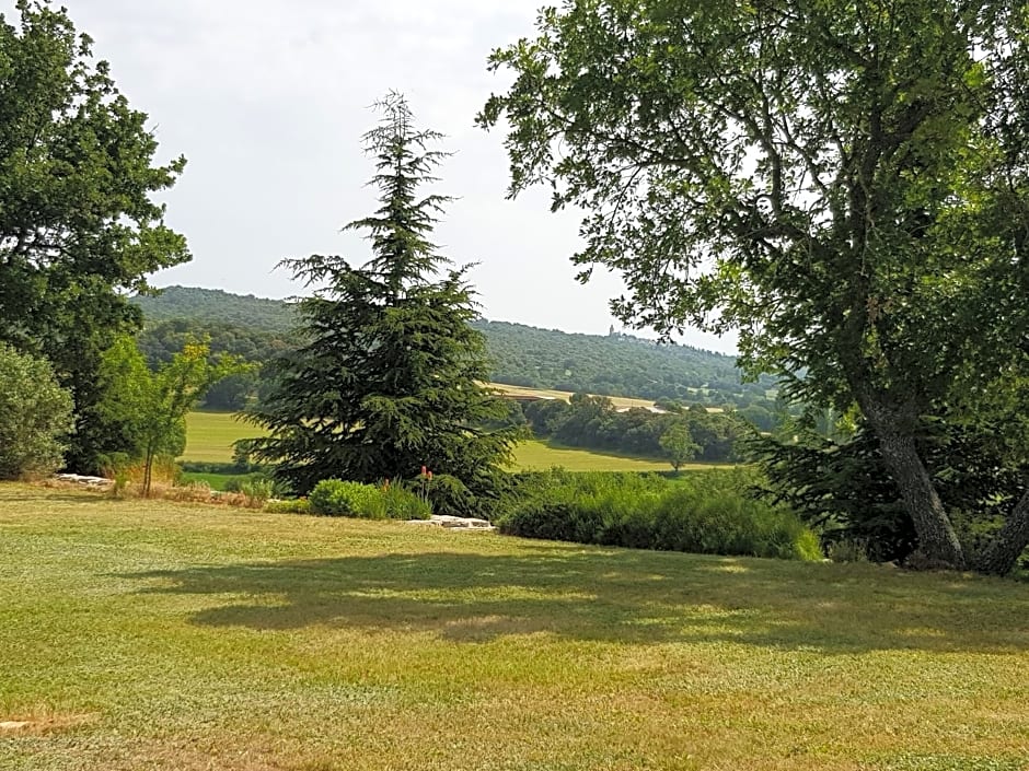 Les Néfliers chambre d'hôtes