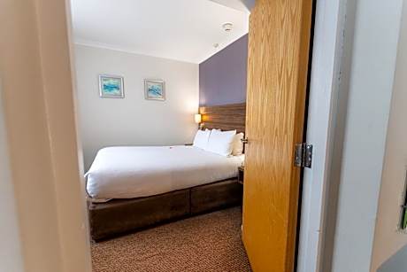 Standard King Room - Disability Access