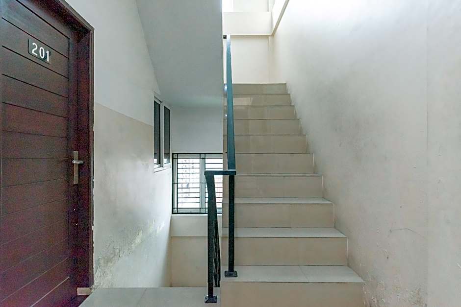 RedDoorz @ Jalan Krakatau Medan