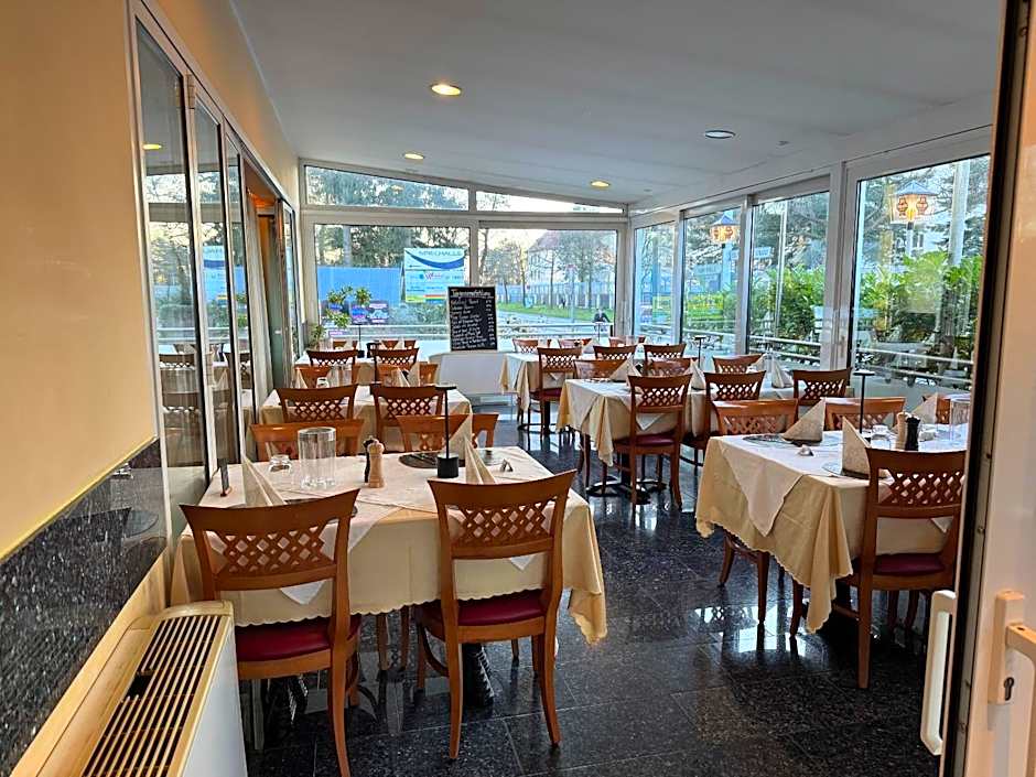 Hotel & Restaurant Garda