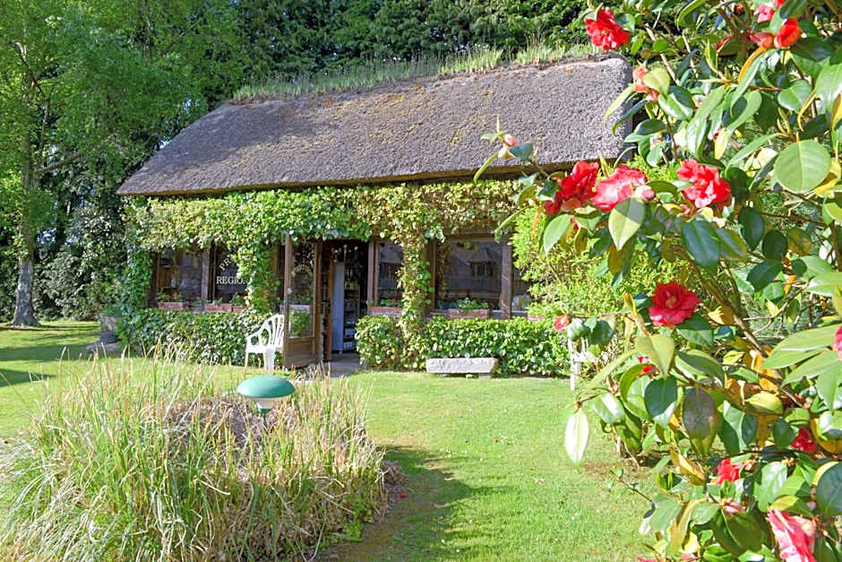 Logis Hôtel Restaurant Manoir De L'Acherie