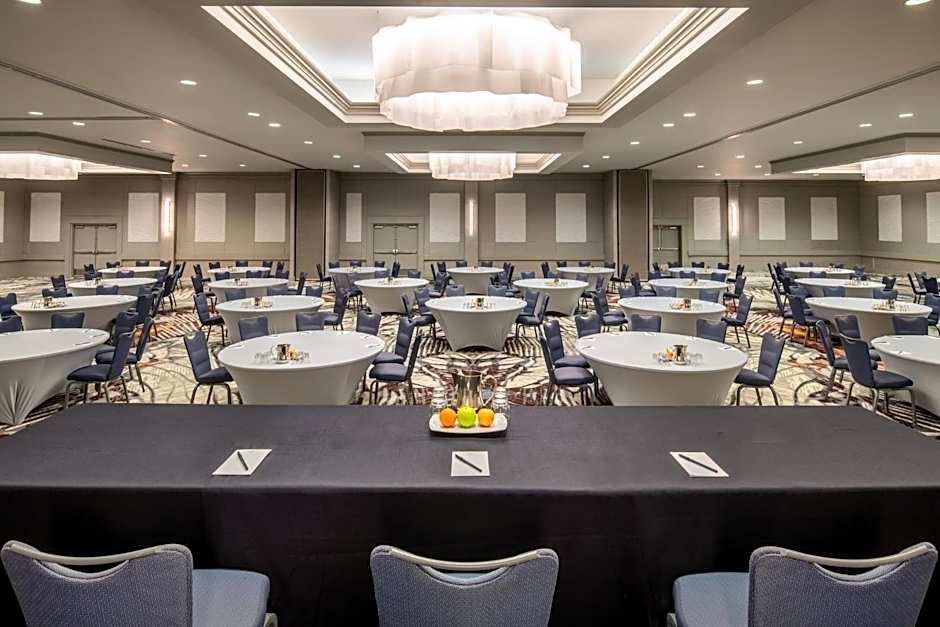 Crowne Plaza Cabana Hotel By IHG