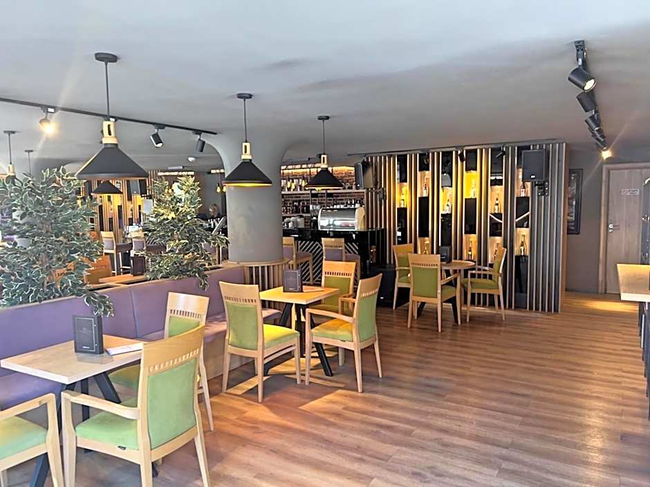 Hotel Alexandrion Experience