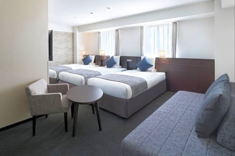 Deluxe Quadruple Room - Smoking