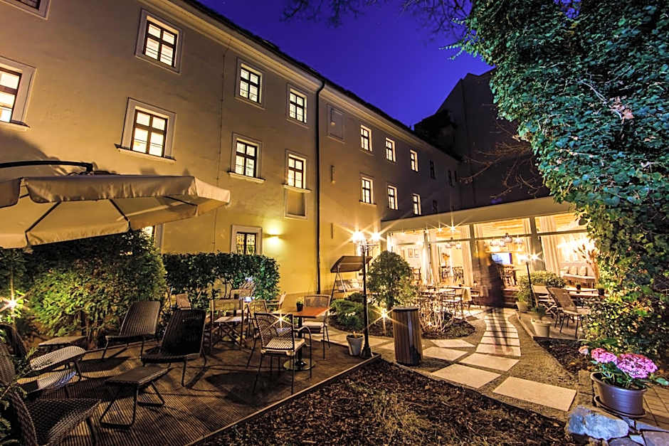 BEIGLI Hotel & Garden