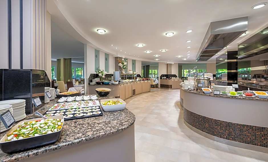 Lotus Therme Hotel & Spa