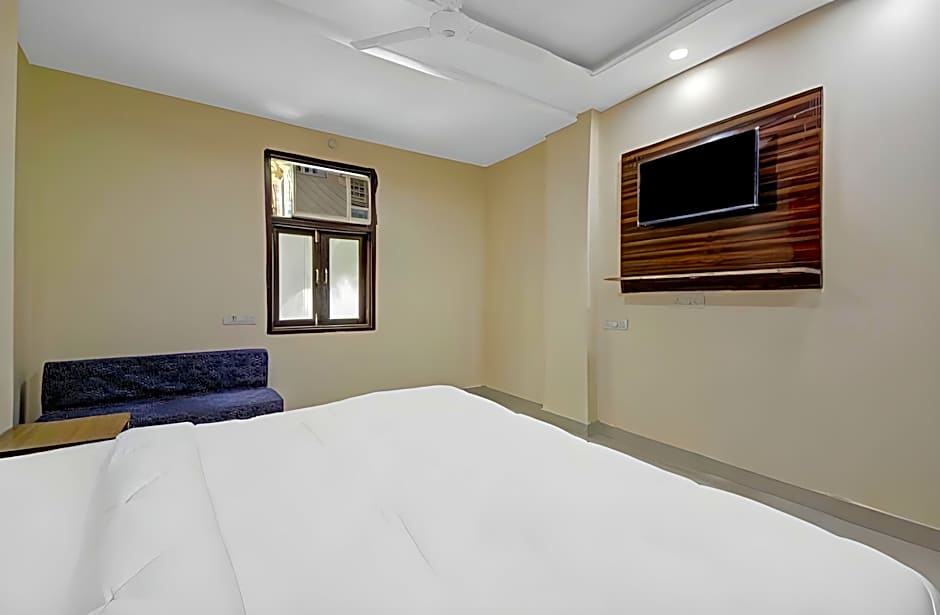 Flagship Hotel DG