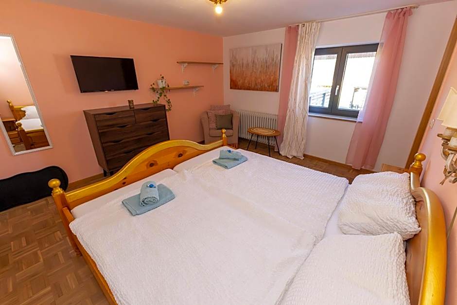 Goldiger Hirsch B&B mit Gemeinschaftsküche