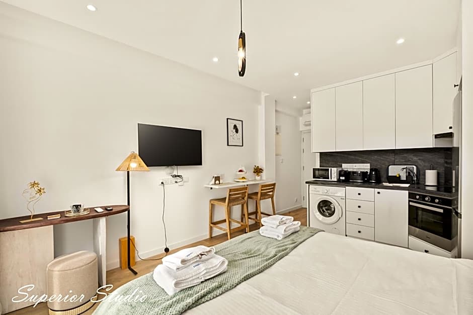 Lazuli Hermes Apartments