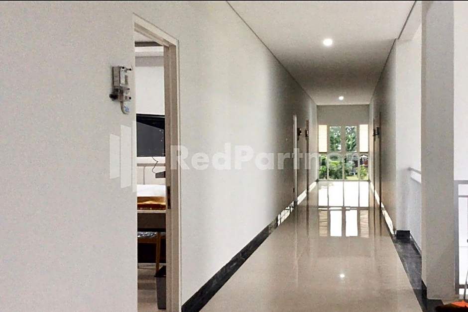 TERRA Guesthouse JEC Mitra RedDoorz