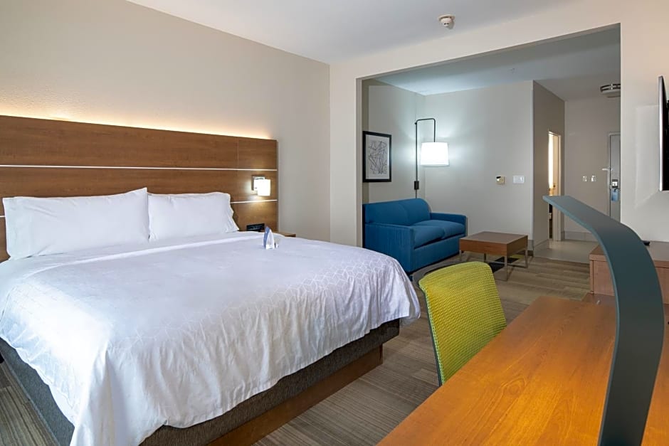 Holiday Inn Express Hotel & Suites Dallas South - DeSoto