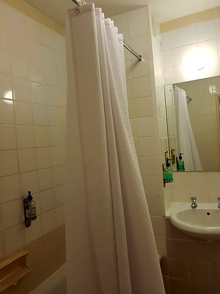 Schoolhouse Restaurant and Hotel