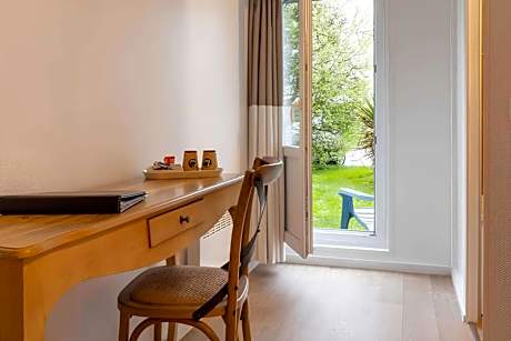 Standard Twin Room - Non-Smoking