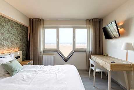 Superior Double or Twin Room with Sea View