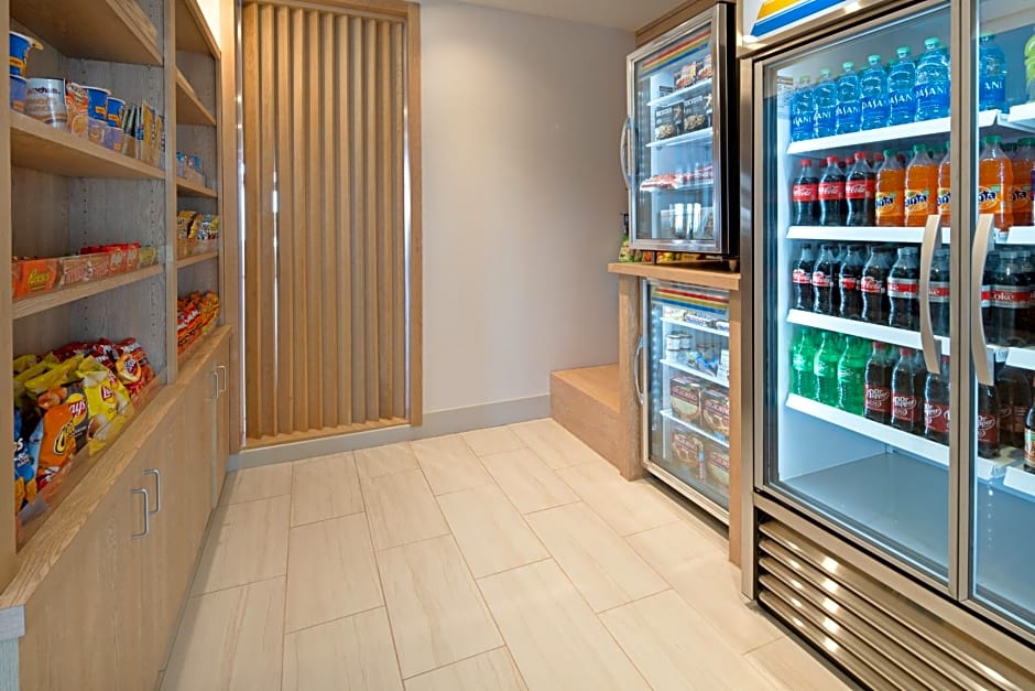 Holiday Inn Express and Suites Murrieta By IHG