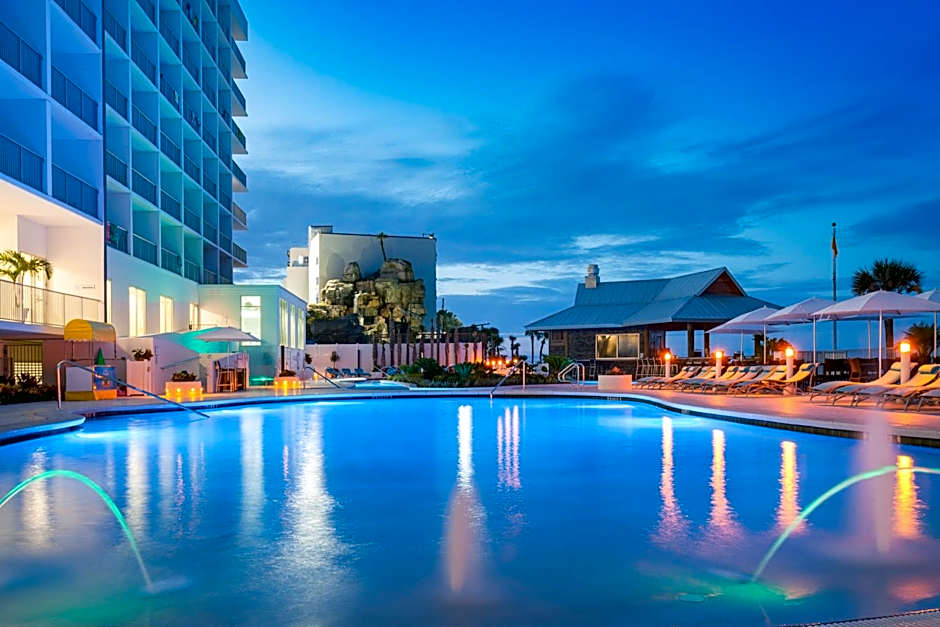 Holiday Inn Express & Suites Panama City Beach - Beachfront By IHG