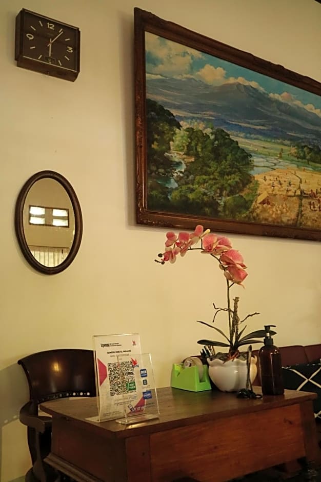 SEMERU HOSTEL MALANG