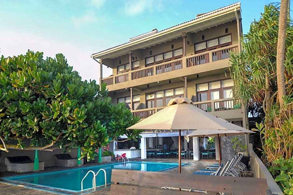 At Ease Beach Hotel
