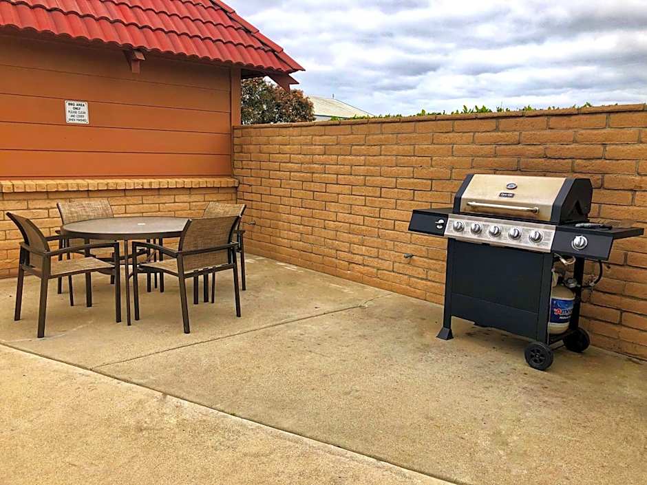 Lompoc Valley Inn and Suites