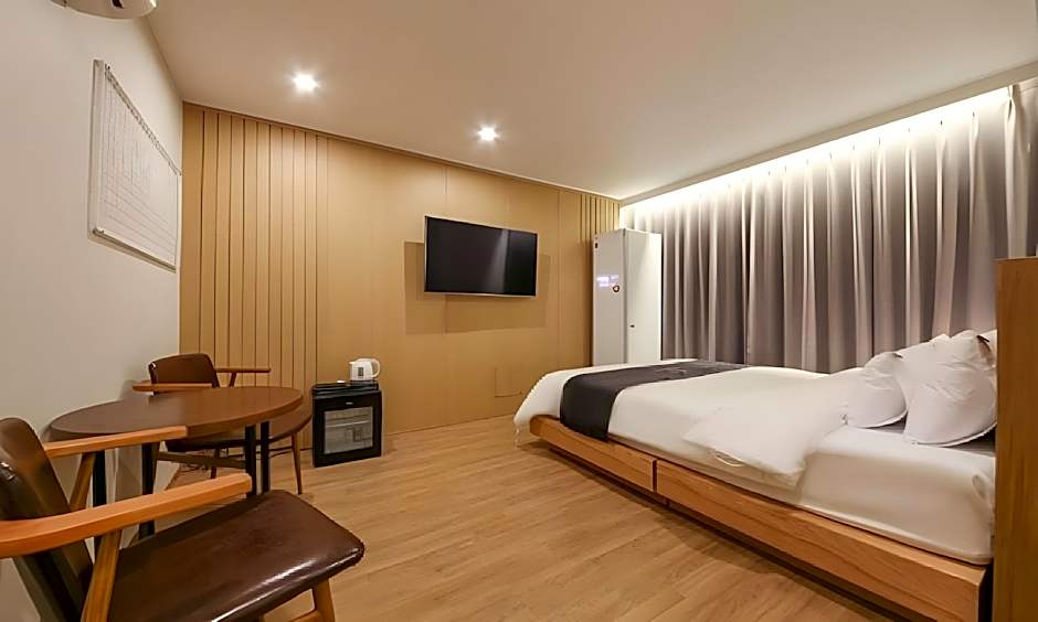 Gwangju Chungjangro Divine Hotel