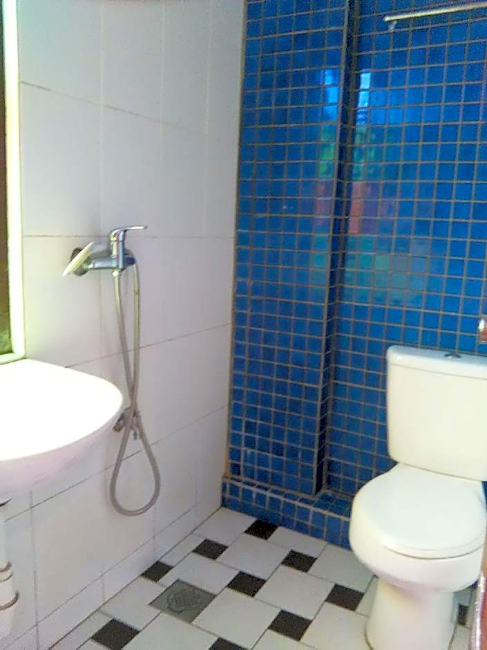 Kuching Waterfront Lodge