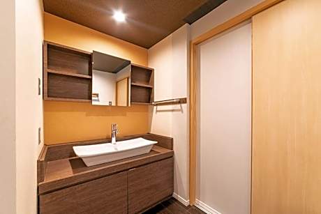 Standard Japanese-Style-Room 42 square yards (River Side) - Shower Only - Non-Smoking