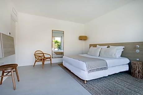 Double Room with Private Pool - Garden View